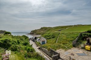 Photo 28- click for photo gallery